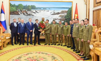  Three Delegations Extend Anniversary Congratulations to Public Security Ministry